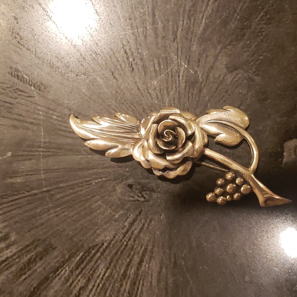 Vintage Sterling silver rose pin Broach